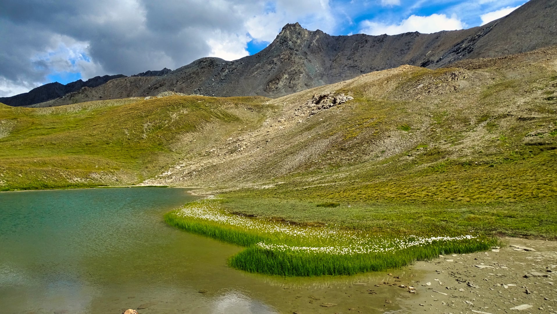 Le lac de la Leisse dessus  Randonnée massif de la Vanoise